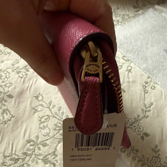 Coach NWT Dusty Pink Wristlet Wallet - Picture 14 of 16